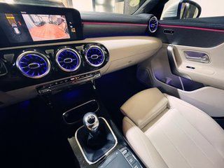 Mercedes-Benz CLA Shooting Brake 180d