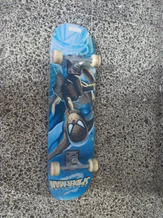 Skate Spiderman Negro