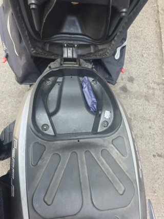 Kymco People 125 Plata