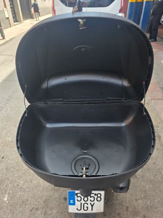 Kymco People 125 Plata