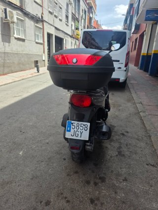 Kymco People 125 Plata