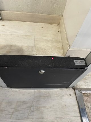 Arco seguridad tienda con alarmas
