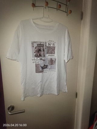 Camiseta blanca estampada manga corta