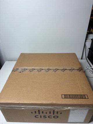 : Switch Cisco Catalyst 9300 24T (C9300-24T)