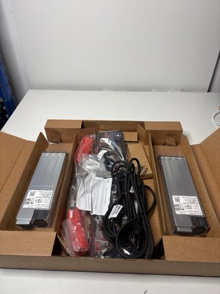 : Switch Cisco Catalyst 9300 24T (C9300-24T)
