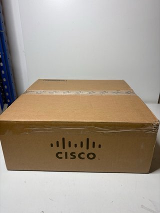: Switch Cisco Catalyst 9300 24T (C9300-24T)