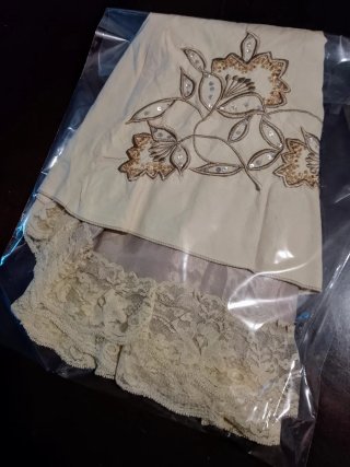 Falda beige con encaje Talla 38