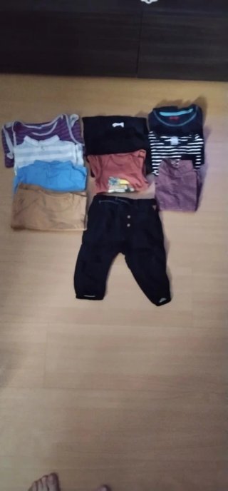 Colchón nuevo+ edredón cuna+ropa bebé