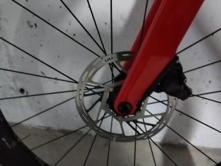 Bicicleta Canyon Aeroad Roja y Morada
