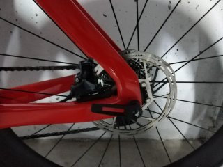 Bicicleta Canyon Aeroad Roja y Morada