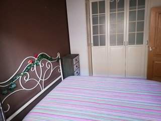 Se alquila habitación en piso compartido