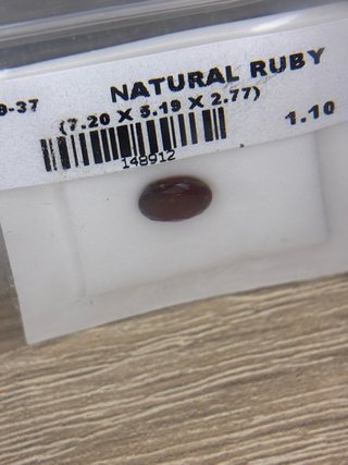 Rubi Natural  sangre Paloma 1.10 Ct forma oval