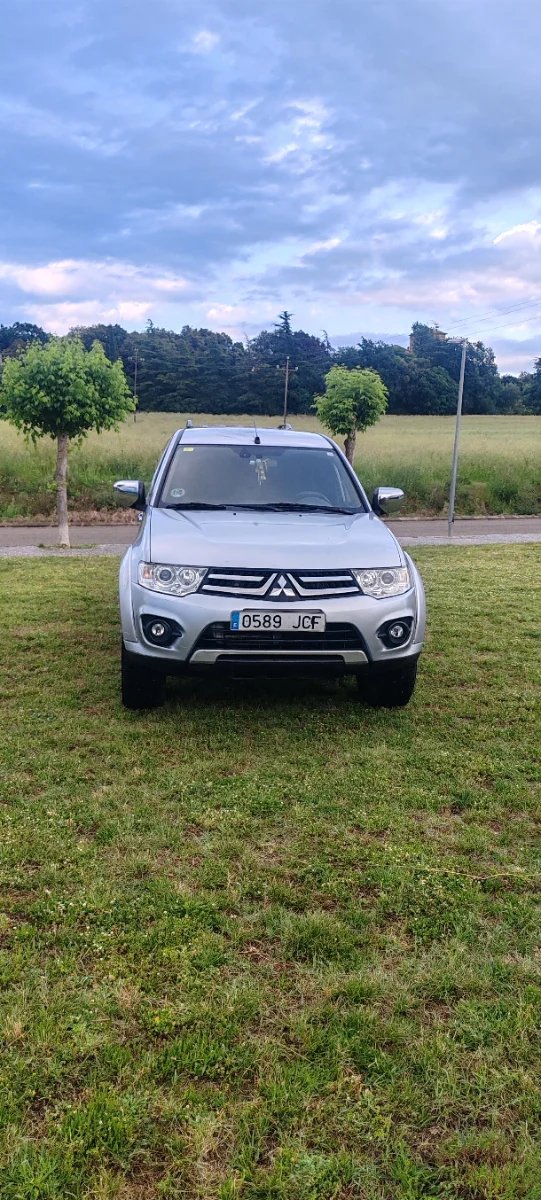 Mitsubishi L 200 2015 - foto 1