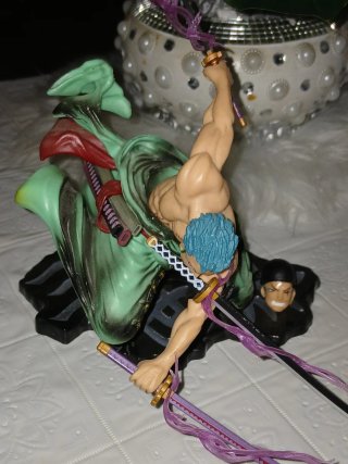 Figura Roronoa Zoro One Piece