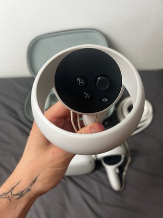 Oculus Meta Quest 2 128 GB + funda y cable
