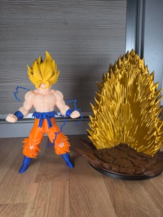 Figura Goku SS 32 cm Exclusiva