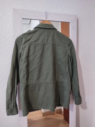Cazadora verde militar