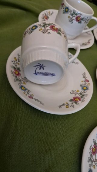 Servizio caffè 6 tazze con piattini