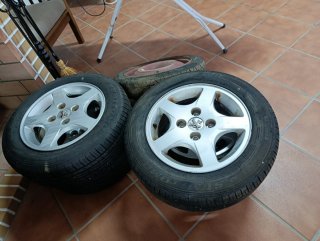 Neumáticos 175/65/R14 buen estado