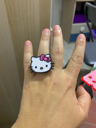 Anillo Hello Kitty Ajustable Acrílico