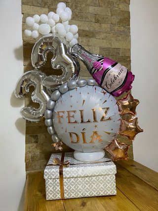 Decoraciones y arreglos con globos para todo tipo