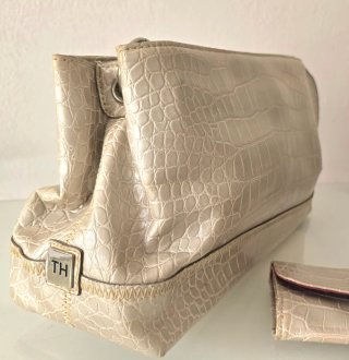 Bolso Tommy Hilfiger Cocodrilo Crema + Monedero
