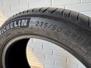 235/50 R19 103V MICHELIN 70% Battistrada