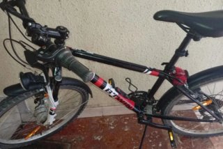 Bicicleta Btwin Roja y Negra