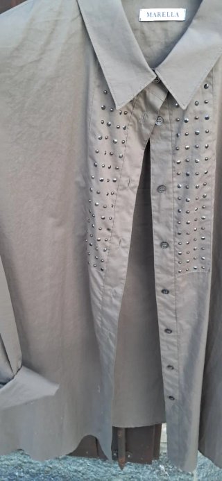 Camicia Max Mara marrone con borchie