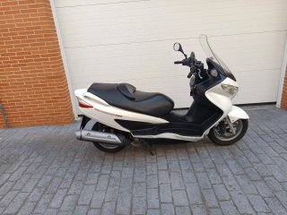 Suzuki Burgman 200cc Maxi Scooter