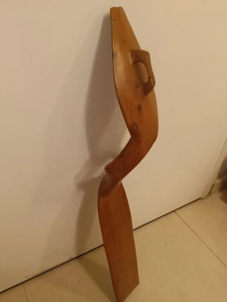 Escultura abstracta de madera /pata de mesa