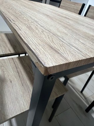 Mesa comedor y 4 sillas madera clara