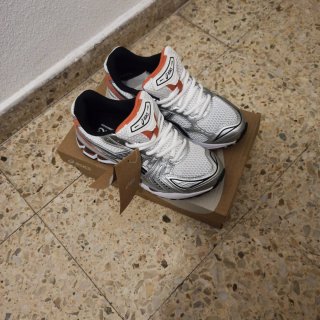 Asics Gel Kayano 14 Plata/Blanco