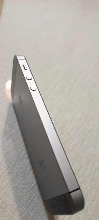 iPhone SE Plata y Negro