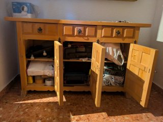 Aparador rústico madera maciza con herrajes forja