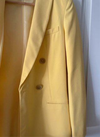 Vestido Americana Stradivarius Amarillo Talla XS