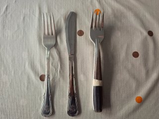 Set de cubiertos metal y plástico