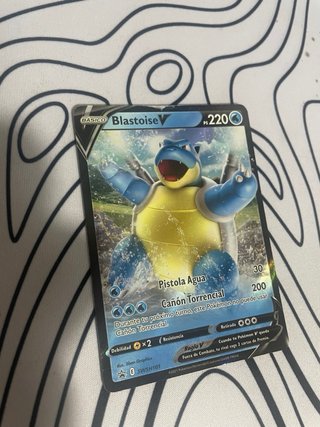 Lote 4 Cartas Pokémon V y VMAX
