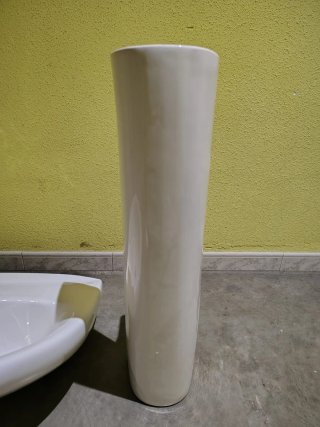 Lavabo de baño de porcelana blanco