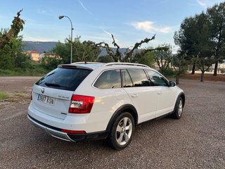 Skoda Octavia 4x4 150CV DSG Scout 2018