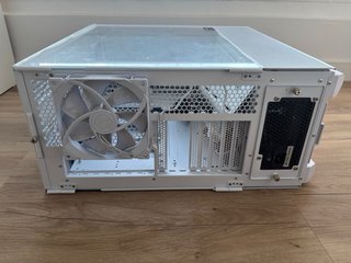 Caja PC Lian Li Lancool III RGB Cristal Templado.