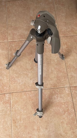 Trípode Manfrotto Compact MKC3-H02