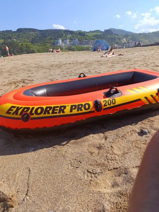 Barca hinchable Explorer Pro 200