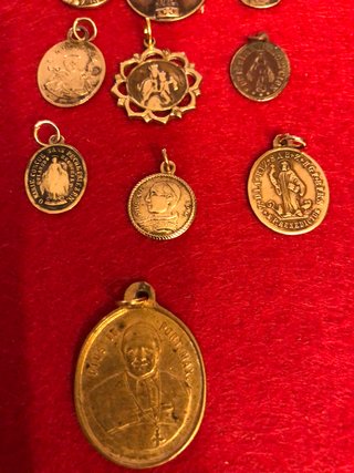 Lote 13 medallas  bronce centenarias menos Pio XII