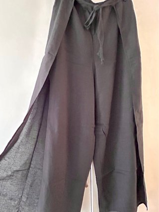 Pantalón pareo negro ancho y fresco