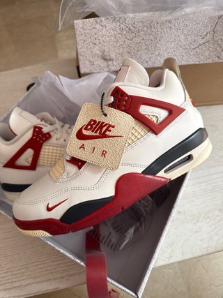 Jordan 4 Retro