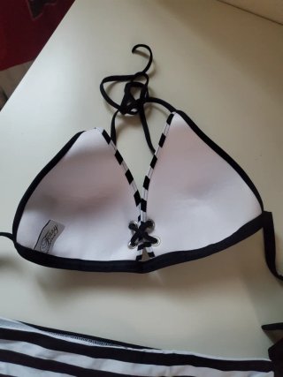 Bikini a righe nero e bianco
