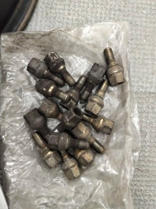 Llantas Clio 14 (4 unidades)