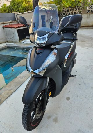 Honda SH300A Maxi Scooter 2021