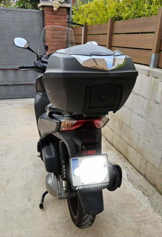 Honda SH300A Maxi Scooter 2021